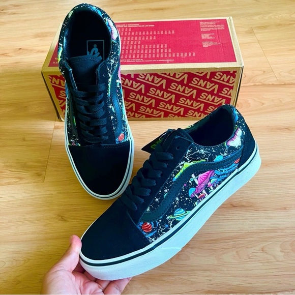 Vans old Skool Cosmic Glow Black Women 8.5 US - Picture 1 of 12